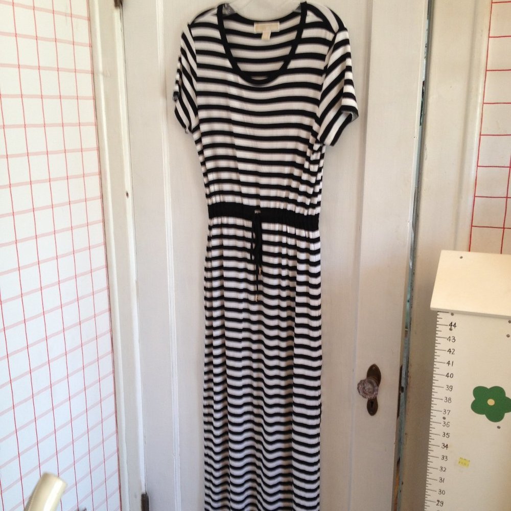 Michael Kors M B/W Striped dress with slit skirt